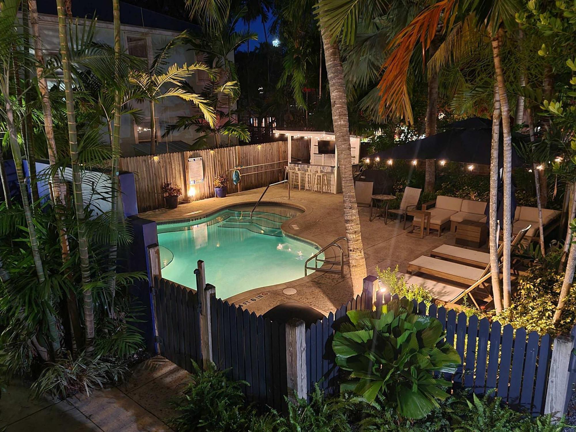Duval Street Suite W Parking And Pool Ки-Уэст Экстерьер фото